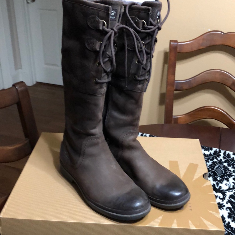 Ugg Elsa Boots size 9